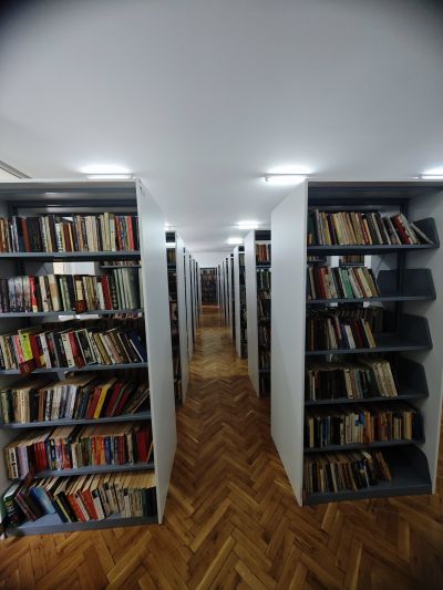 Библиотека за възрастни 5