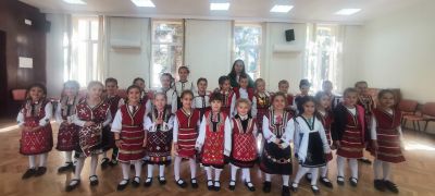 Клуб по народни танци 1
