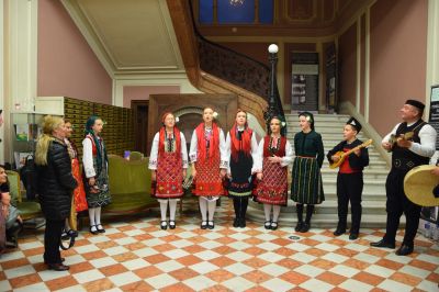 Разложки фолклорни групи с достойно участие в научната конференция ТЕРЕНИ И ПОСОКИ в Българска академия на науките - 17 октомври 2025 г. гр. София 10