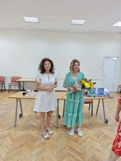 Моменти от гостуването на писателят, поет и лектор Румяна Халачева 3
