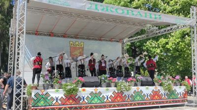 Танцов ансамбъл "Разложки мераци" 4